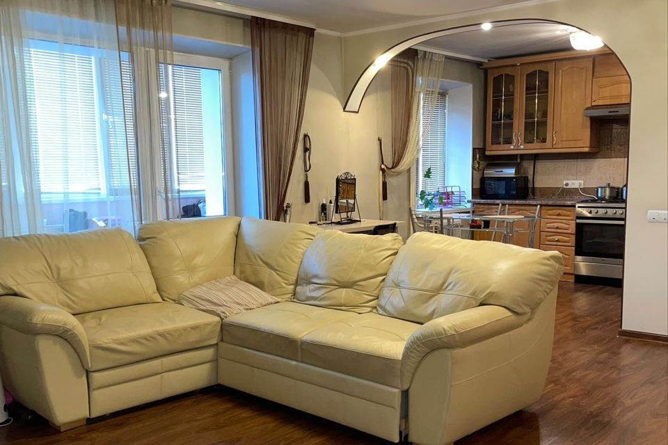 Продаётся 3-комнатная квартира, 62.7 м²