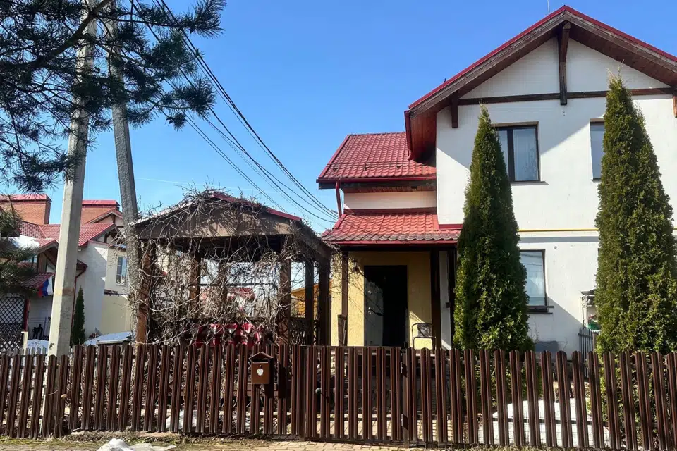 Продаётся 4-комнатная квартира, 95.5 м²