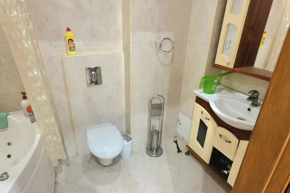 Продаётся 3-комнатная квартира, 70 м²