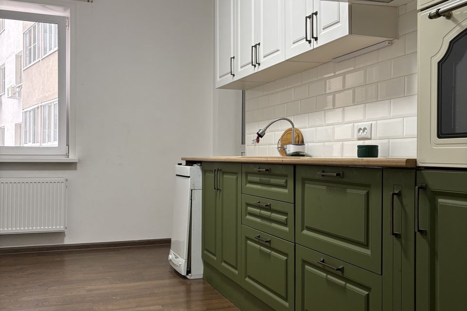 Продаётся 1-комнатная квартира, 53.7 м²