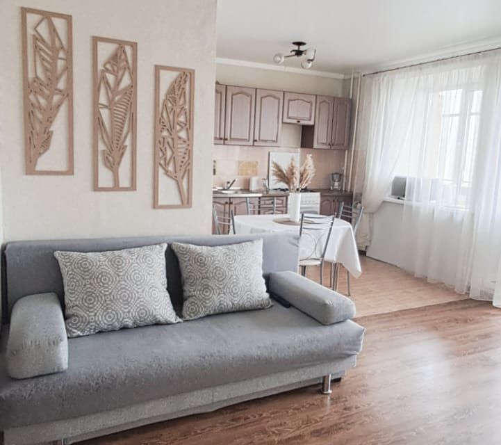 Сдаётся 2-комнатная квартира, 56 м²