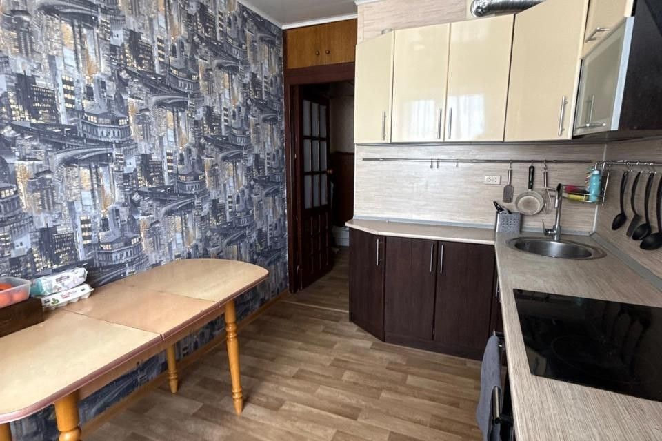 Продаётся 3-комнатная квартира, 65.9 м²