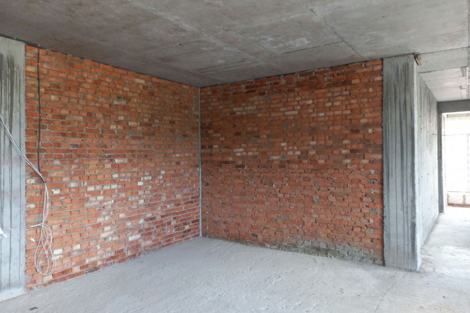 Продаётся 1-комнатная квартира, 42 м²