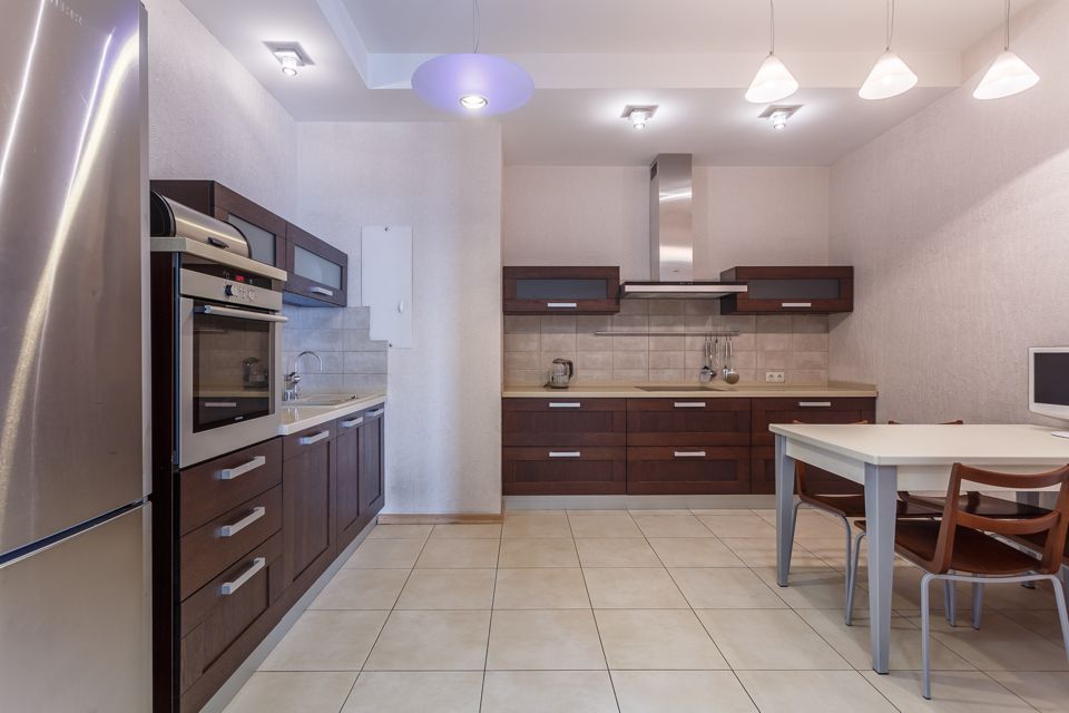 Продаётся 4-комнатная квартира, 144 м²