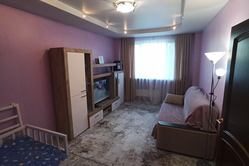 Продаётся 4-комнатная квартира, 100 м²