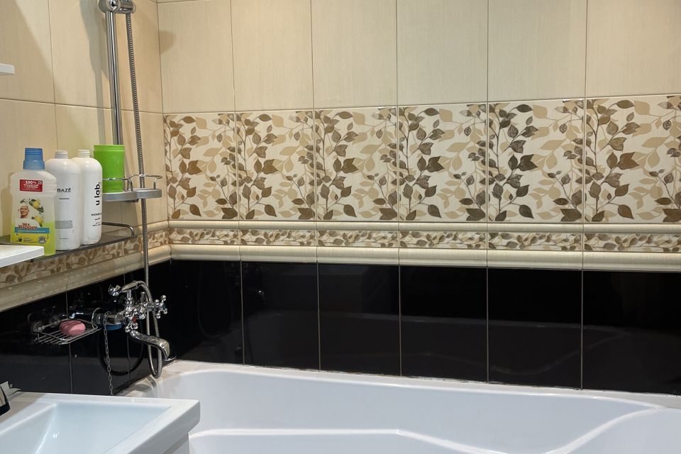 Продаётся 3-комнатная квартира, 65 м²