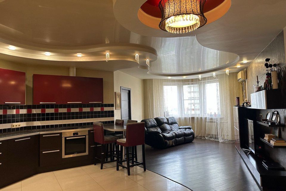 Продаётся 4-комнатная квартира, 130.6 м²