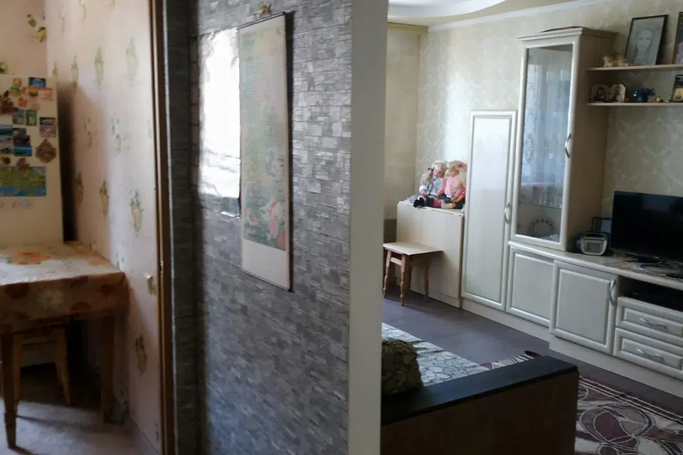 Продаётся 3-комнатная квартира, 56.9 м²