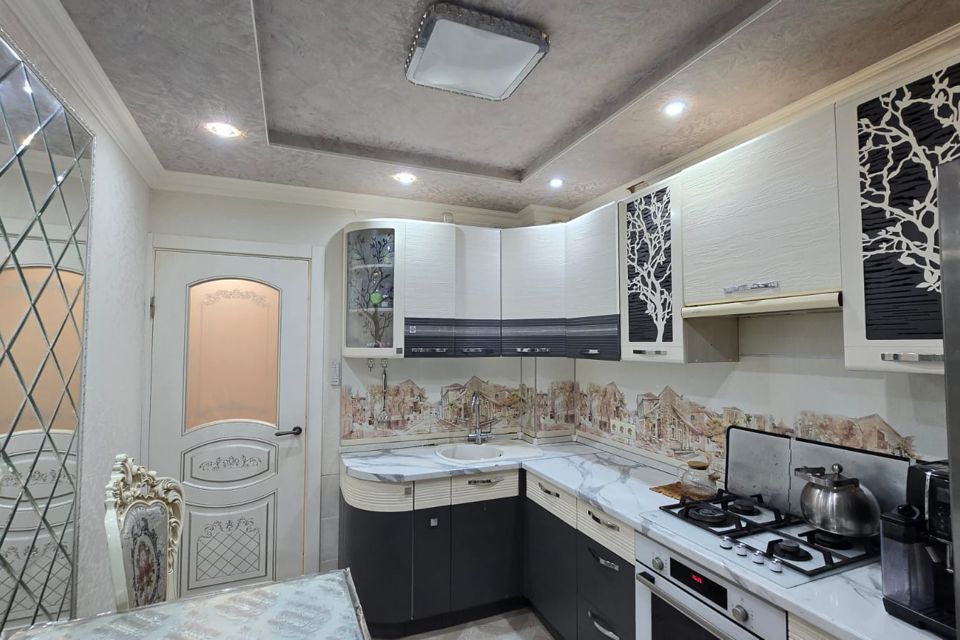 Продаётся 4-комнатная квартира, 79.1 м²