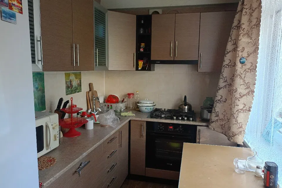 Продаётся 4-комнатная квартира, 66.7 м²