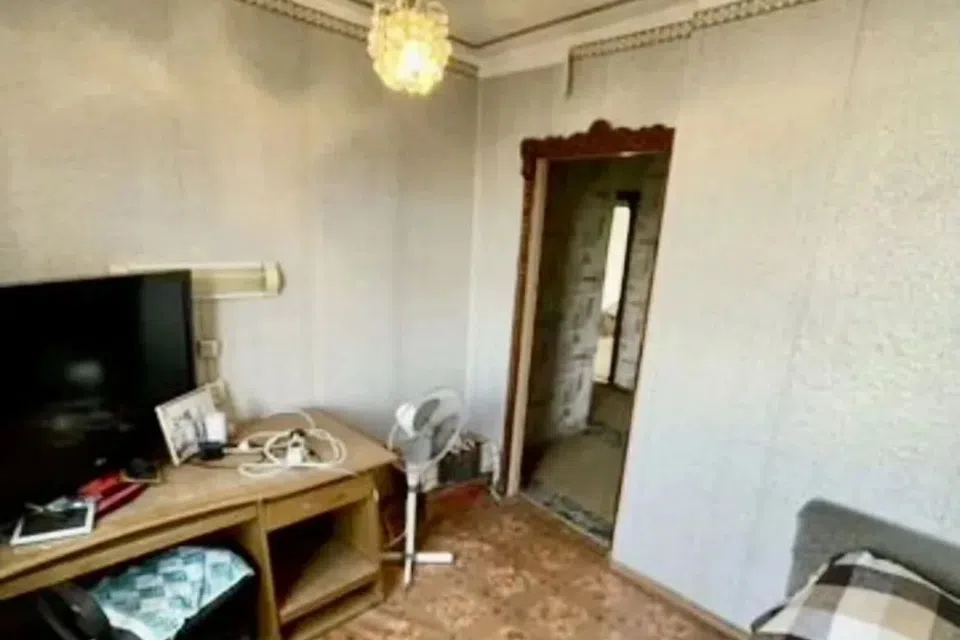 Продаётся 4-комнатная квартира, 75.5 м²