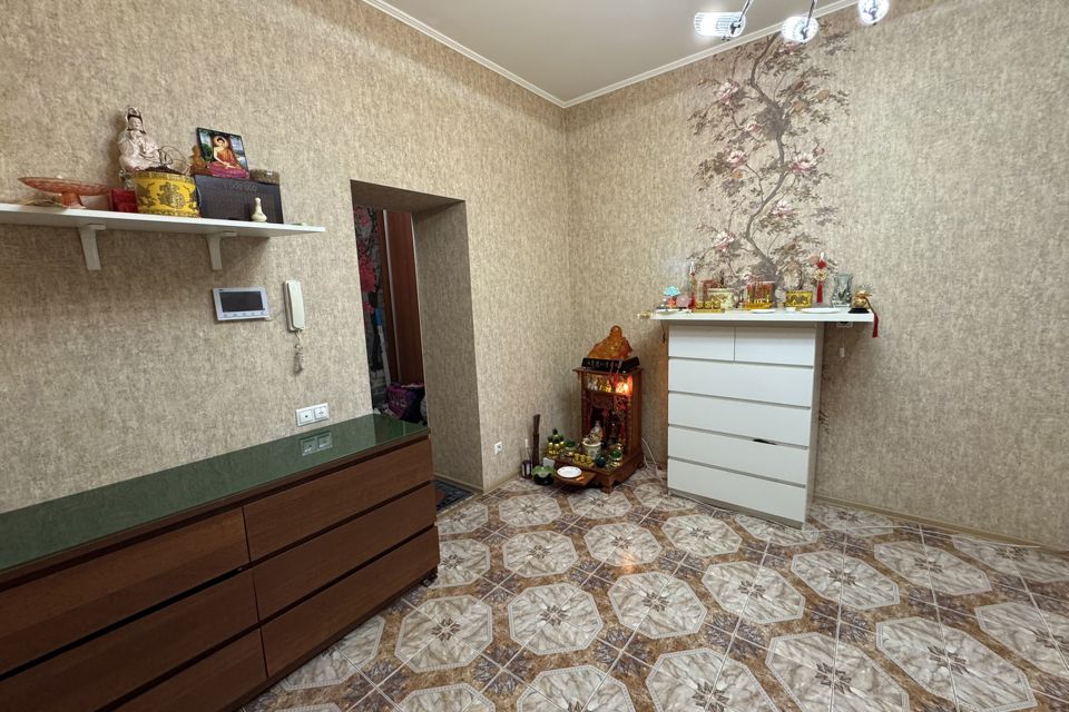 Продаётся 3-комнатная квартира, 127.4 м²