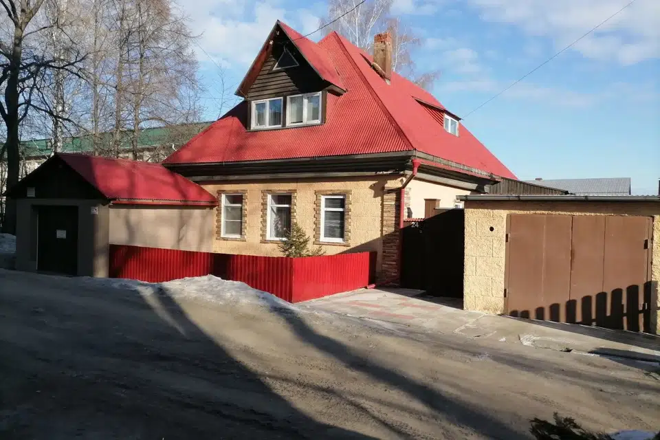 Продаётся 3-этажный дом, 216.4 м²