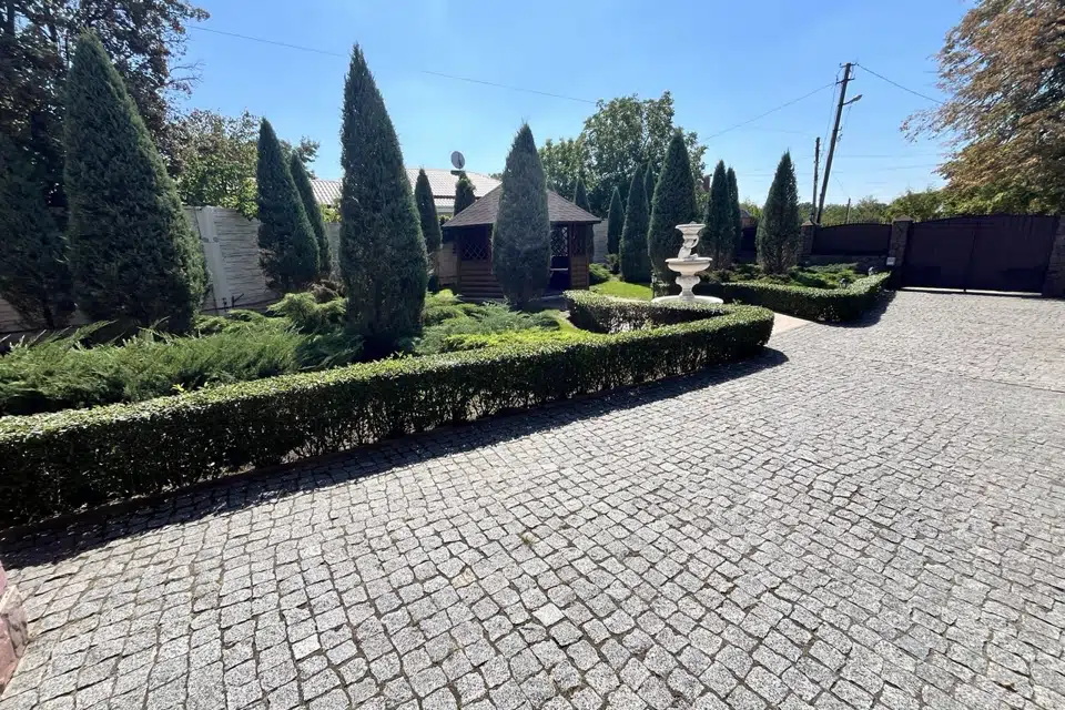 Продаётся 2-этажный дом, 223 м²