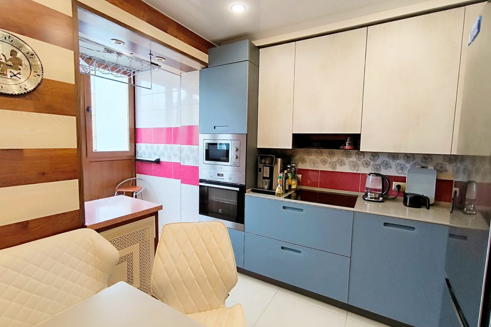 Продаётся 3-комнатная квартира, 72 м²
