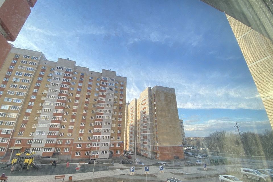 Продаётся 2-комнатная квартира, 59.7 м²