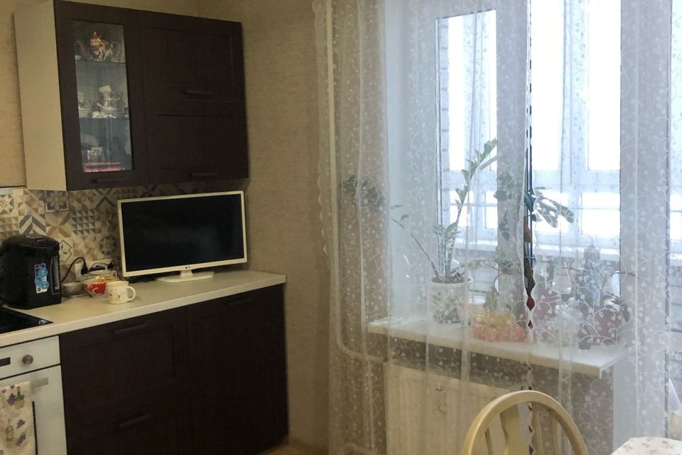 Продаётся 4-комнатная квартира, 70.1 м²