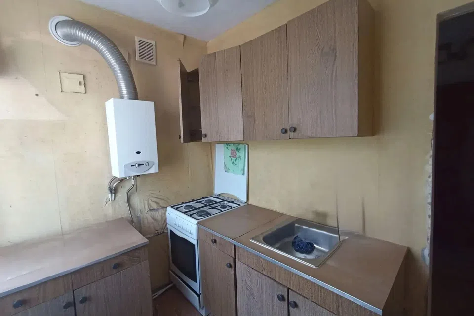 Продаётся 3-комнатная квартира, 46.7 м²