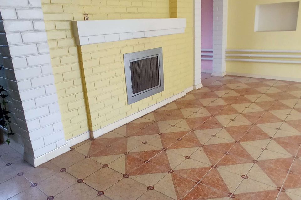 Продаётся 3-этажный дом, 500 м²