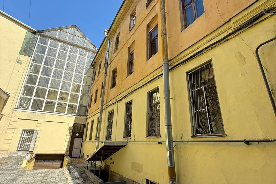 Продаётся 4-комнатная квартира, 106 м²