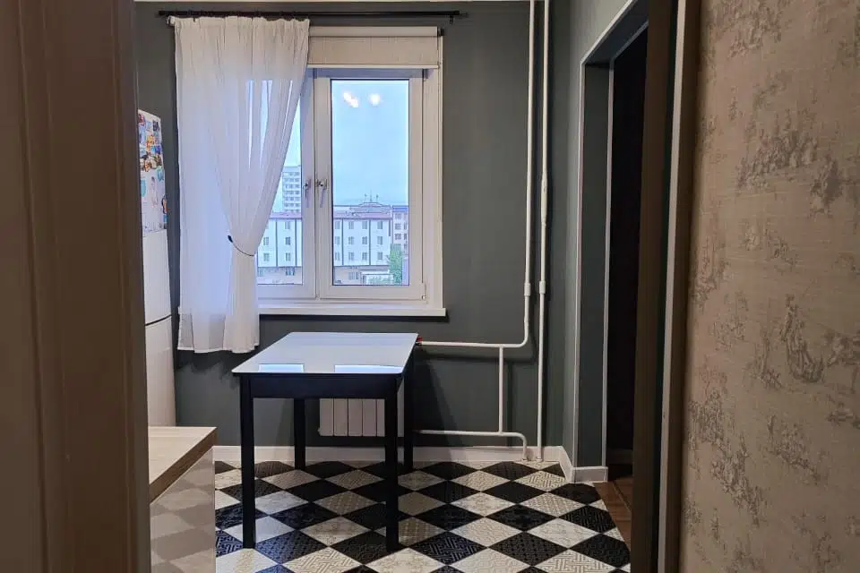 Продаётся 1-комнатная квартира, 42 м²