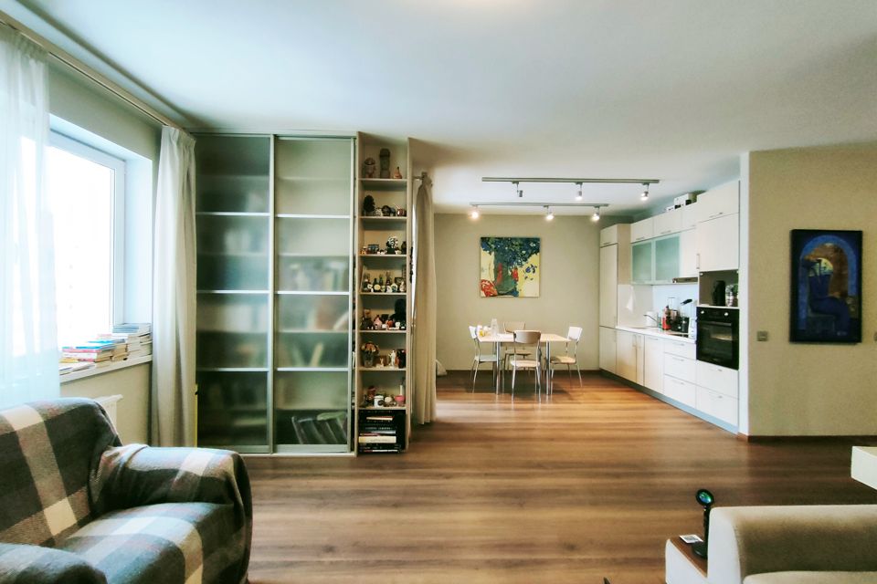 Продаётся 3-комнатная квартира, 106.9 м²