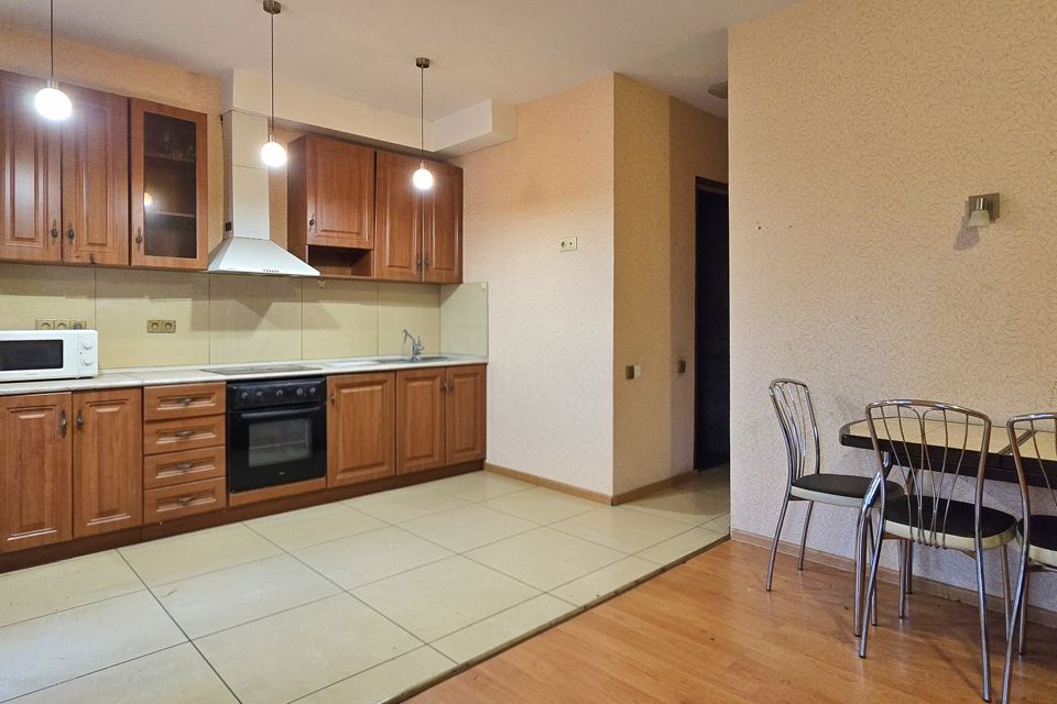 Продаётся 2-комнатная квартира, 75 м²