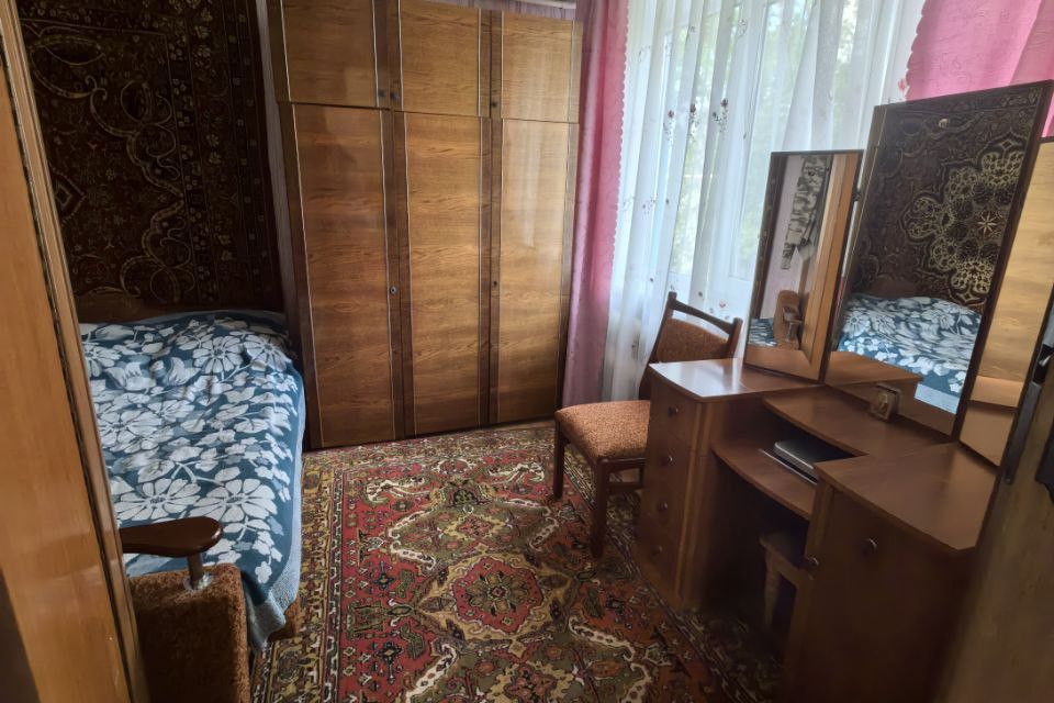 Продаётся 3-комнатная квартира, 43.7 м²