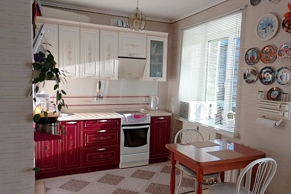 Продаётся 2-комнатная квартира, 42.4 м²