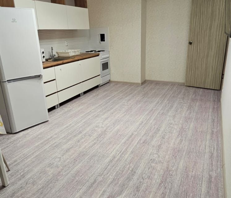 Сдаётся 3-комнатная квартира, 98 м²