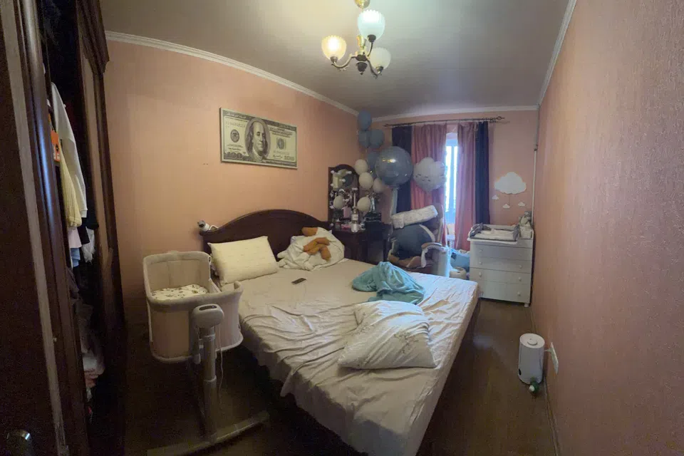 Продаётся 3-комнатная квартира, 69.8 м²