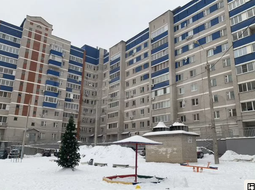 Продаётся 3-комнатная квартира, 61.7 м²