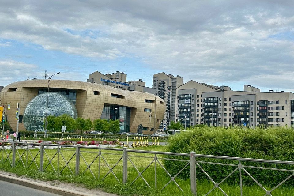 Продаётся 2-комнатная квартира, 74.4 м²