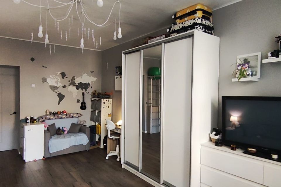 Продаётся 2-комнатная квартира, 70.4 м²