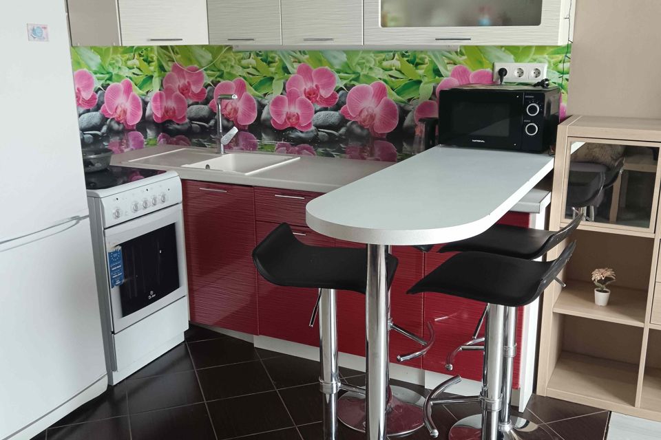 Сдаётся 1-комнатная квартира, 42 м²