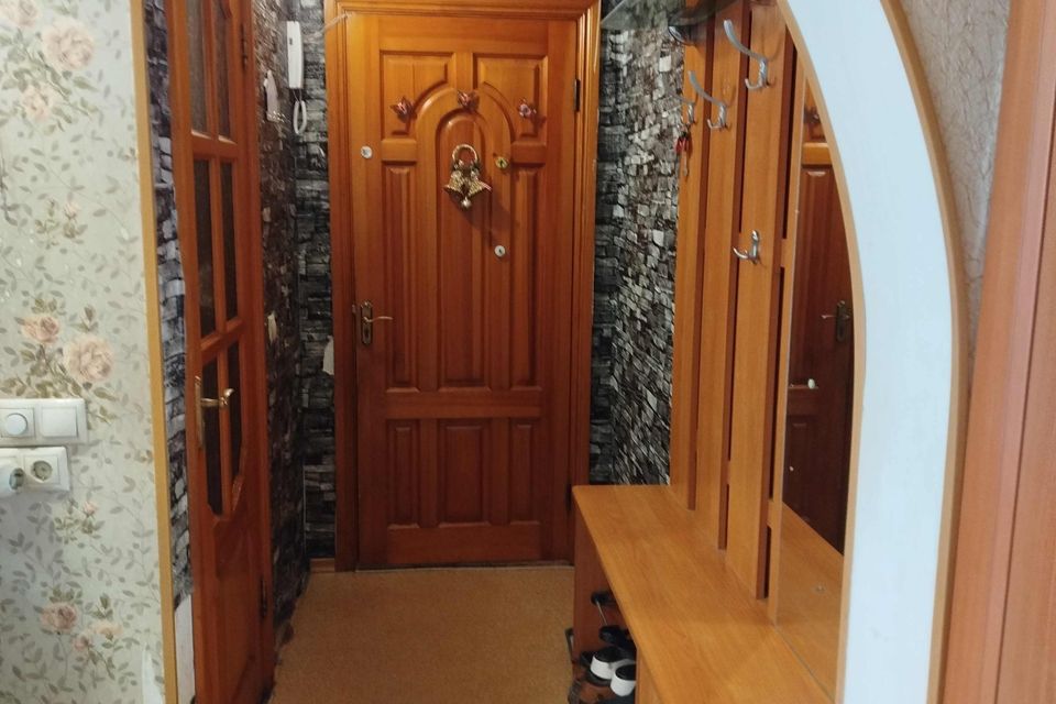 Продаётся 3-комнатная квартира, 50.7 м²