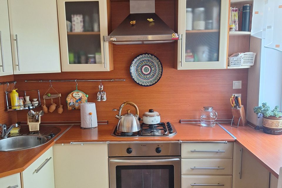 Продаётся 3-комнатная квартира, 60.9 м²