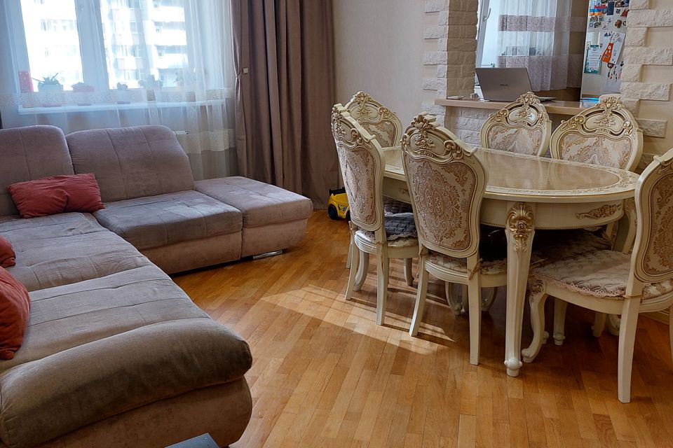 Продаётся 3-комнатная квартира, 85.2 м²