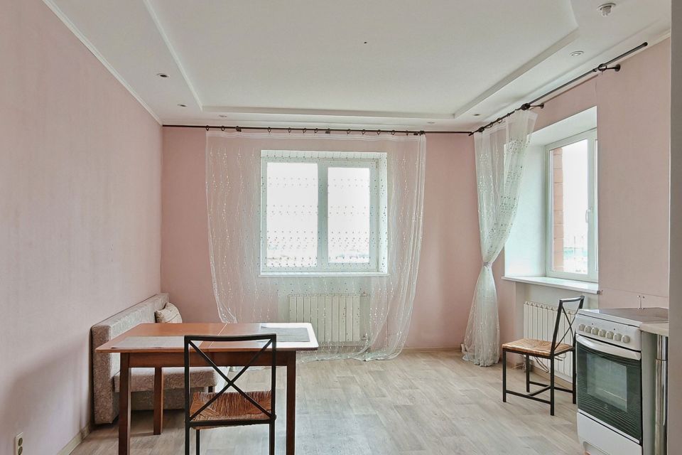 Продаётся 1-комнатная квартира, 54.3 м²