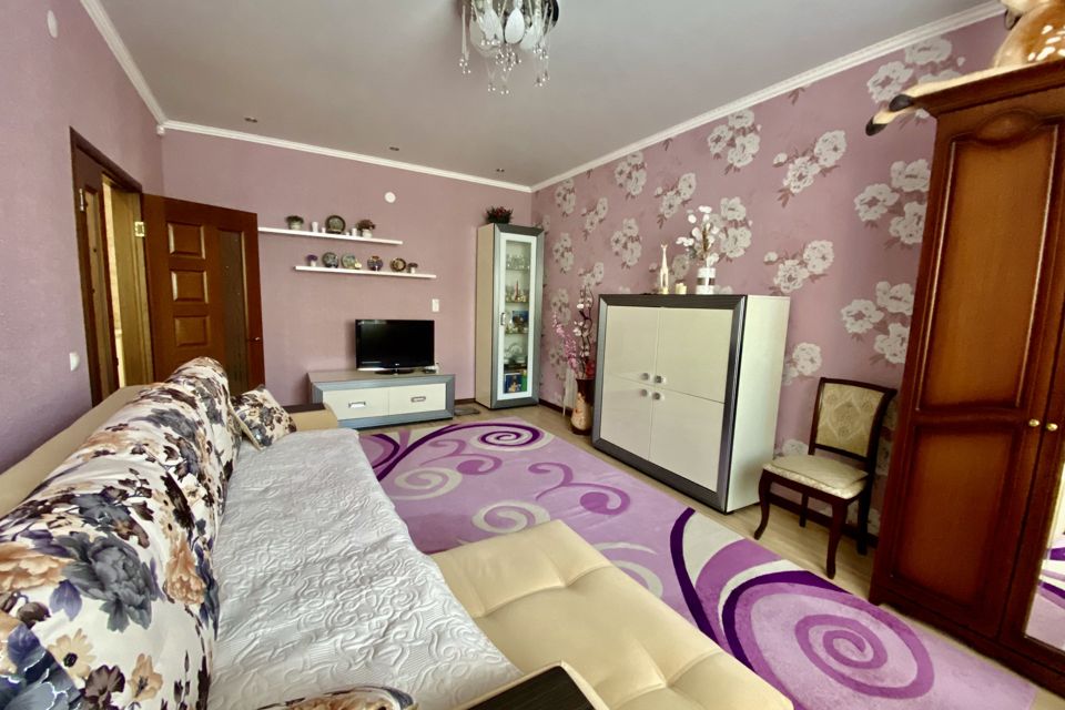 Продаётся 1-комнатная квартира, 53 м²