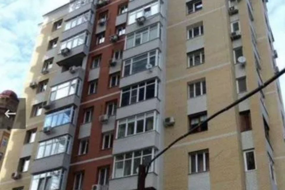 Продаётся 3-комнатная квартира, 185.4 м²