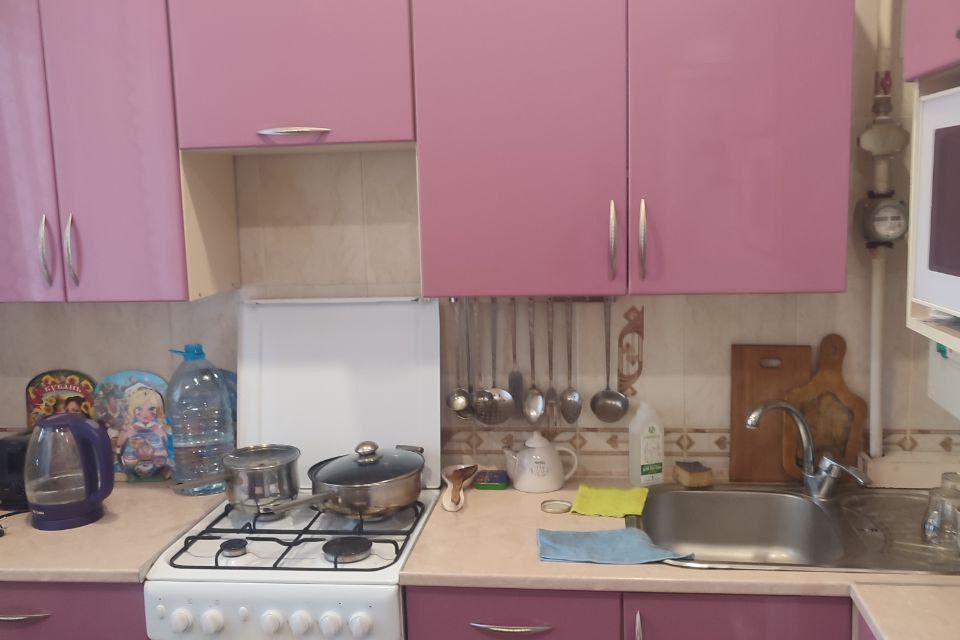 Продаётся 4-комнатная квартира, 70 м²