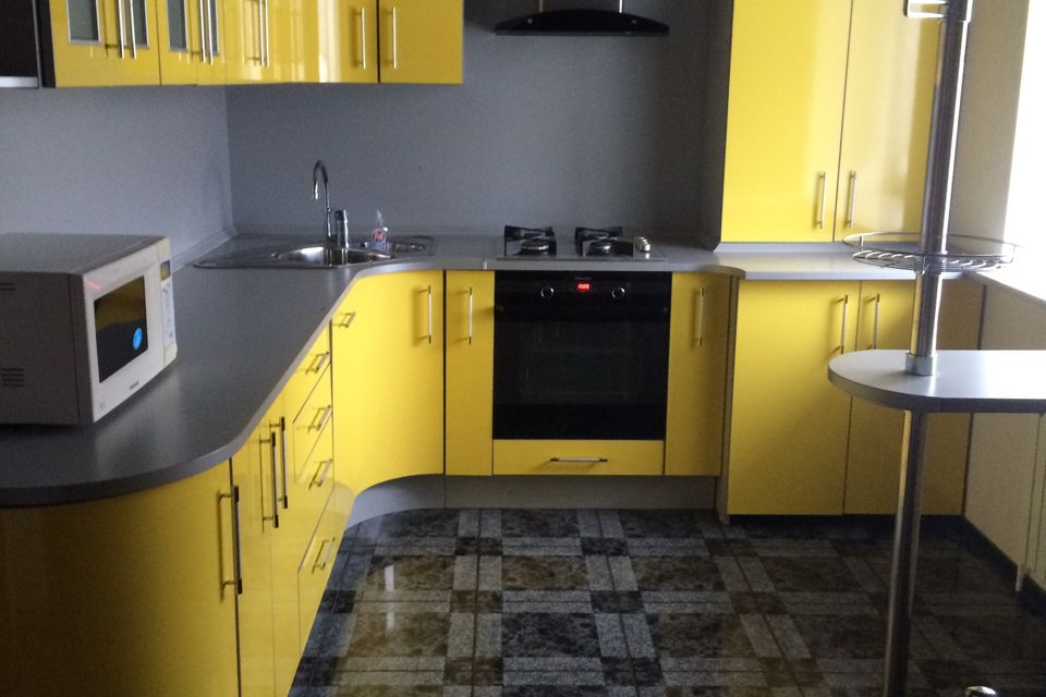 Продаётся 3-комнатная квартира, 81.3 м²