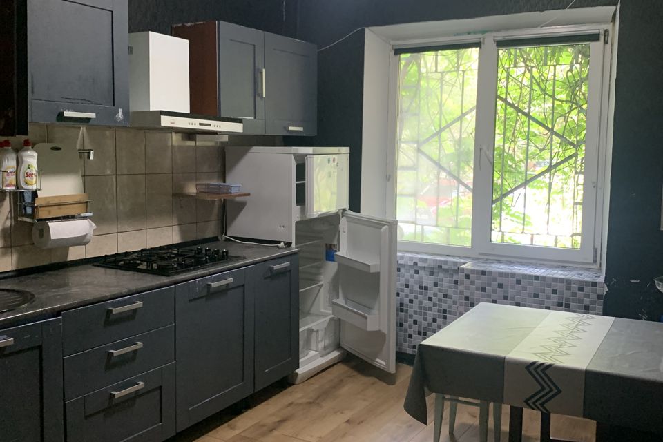 Продаётся 3-комнатная квартира, 62.9 м²