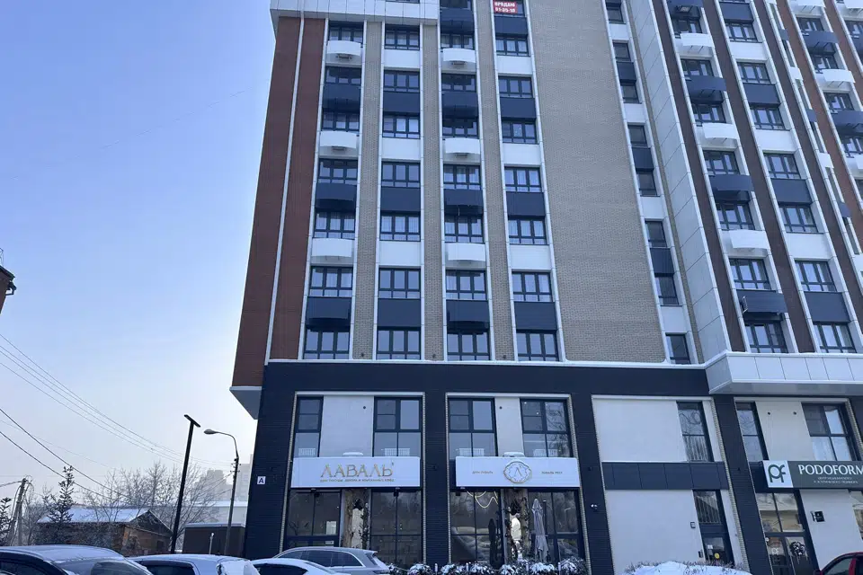 Продаётся 4-комнатная квартира, 117.9 м²