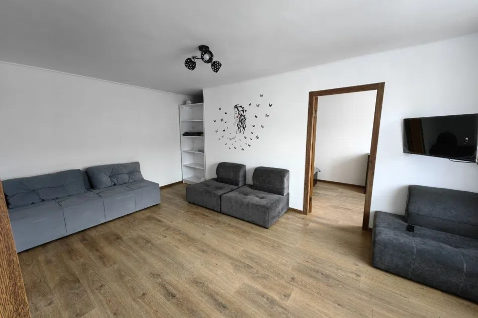 Продаётся 4-комнатная квартира, 90.5 м²