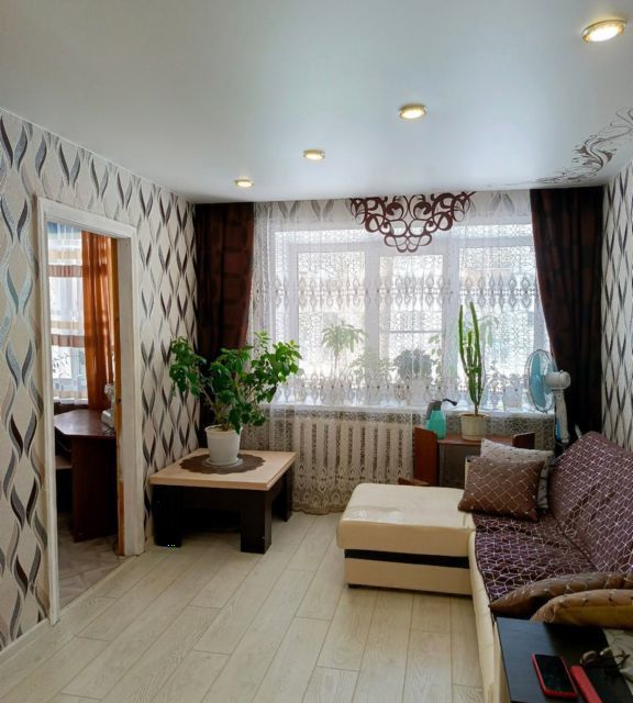 Продаётся 3-комнатная квартира, 63 м²
