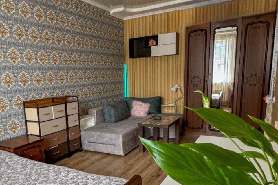Продаётся 1-комнатная квартира, 35.7 м²