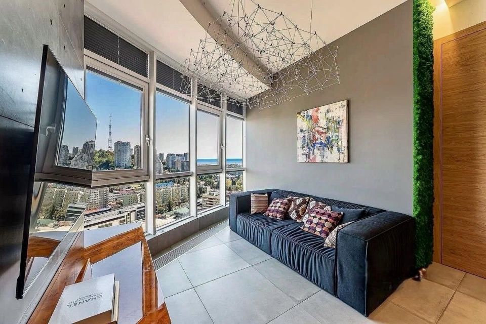 Продаётся 3-комнатная квартира, 109 м²