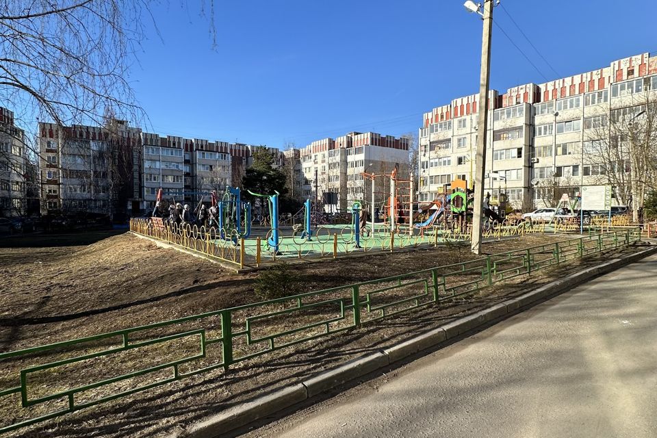 Продаётся 2-комнатная квартира, 72.8 м²